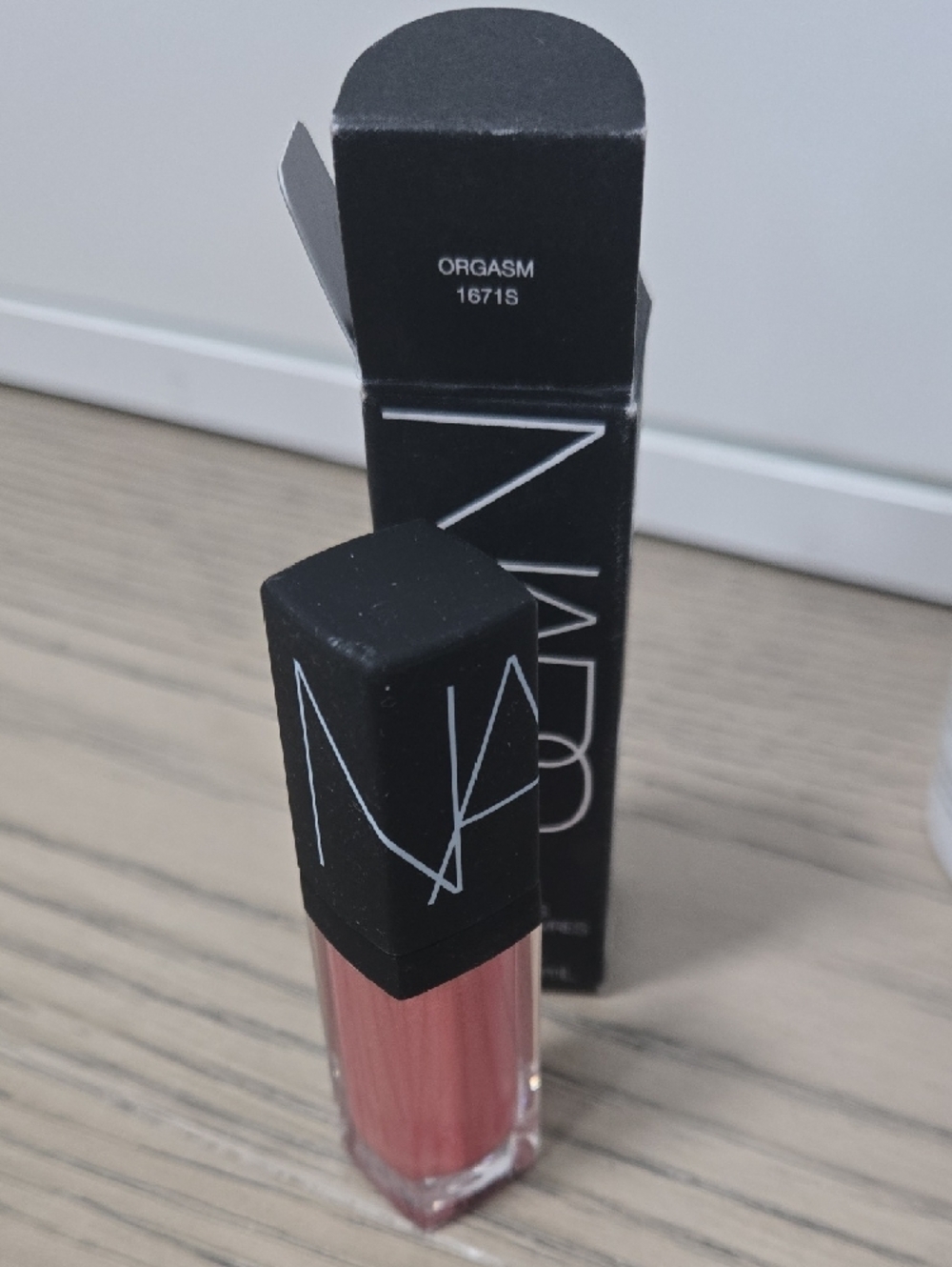 NARS Lip Gloss — Orgasm Shimmering Peach-Pink - Picture 2 of 2
